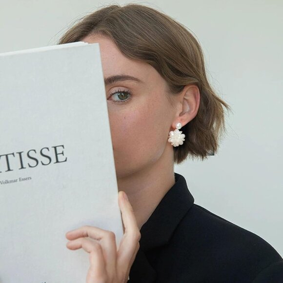 18K Gold Plated Handmade Shell Floral Petal Design Flower Dangle Earrings - Picture 3 of 7